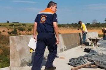 Penúltima visita da Defesa Civil na obra da Ponte do Emboaba