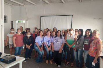 O CRAS Flora Rica realizou uma palestra sobre o “Agosto Lilás”