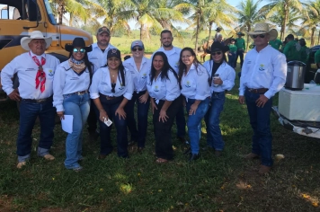 Cavalgada encerra programação de aniversário dos 73 anos de Flora Rica