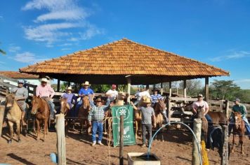 Curso de Doma de Animal forma sua primeira turma em Flora Rica!