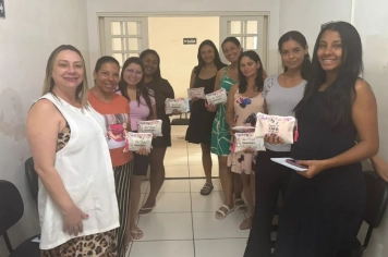 Saúde Bucal no pré-natal: Gestantes recebem kits odontológicos
