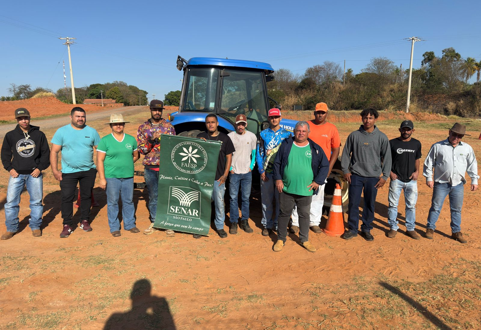 Iniciado curso de Operação e Manutenção de Tratores Agrícolas 