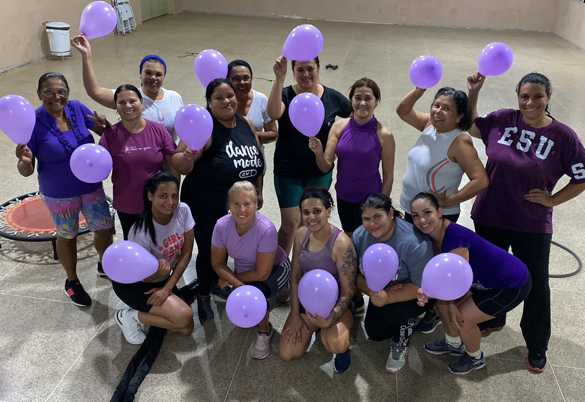 Turmas de Hidroginástica, Zumba e Funcional participam da campanha “Agosto Lilás”