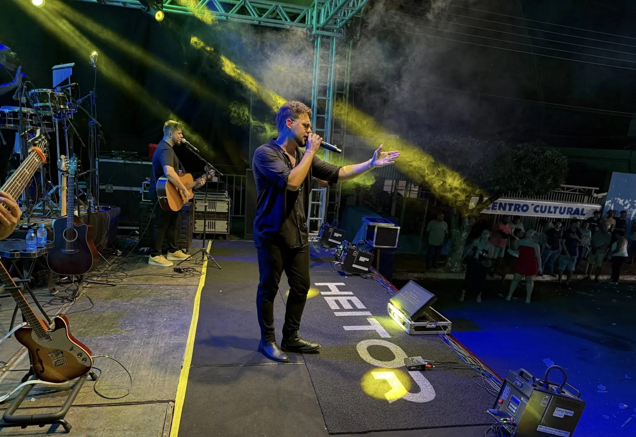 Celebração Natalina continua: Sábado marcado por shows