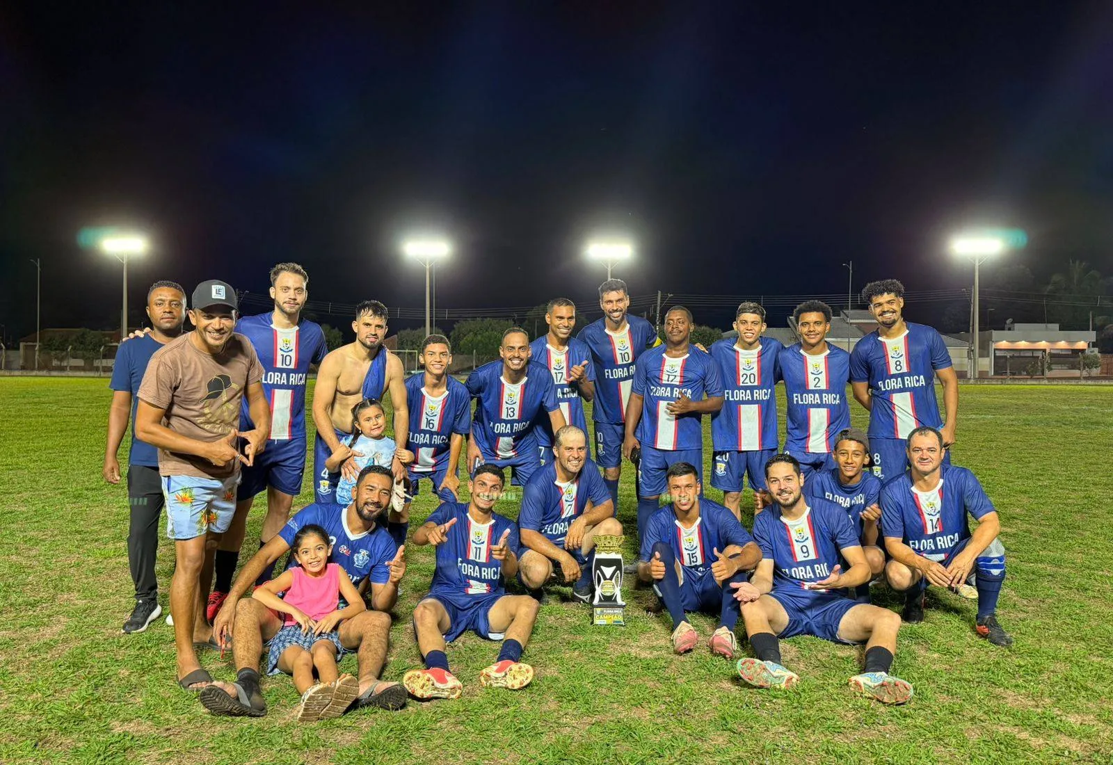 Flora Rica comemora aniversário com vitória no futebol