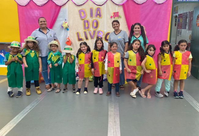 Dia do Livro e Dia do Índio na Escola Infantil