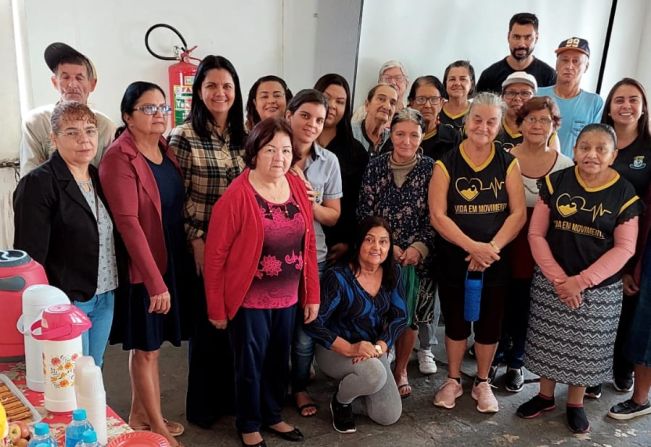 Psicóloga alerta sobre a violência contra a pessoa idosa durante palestra 