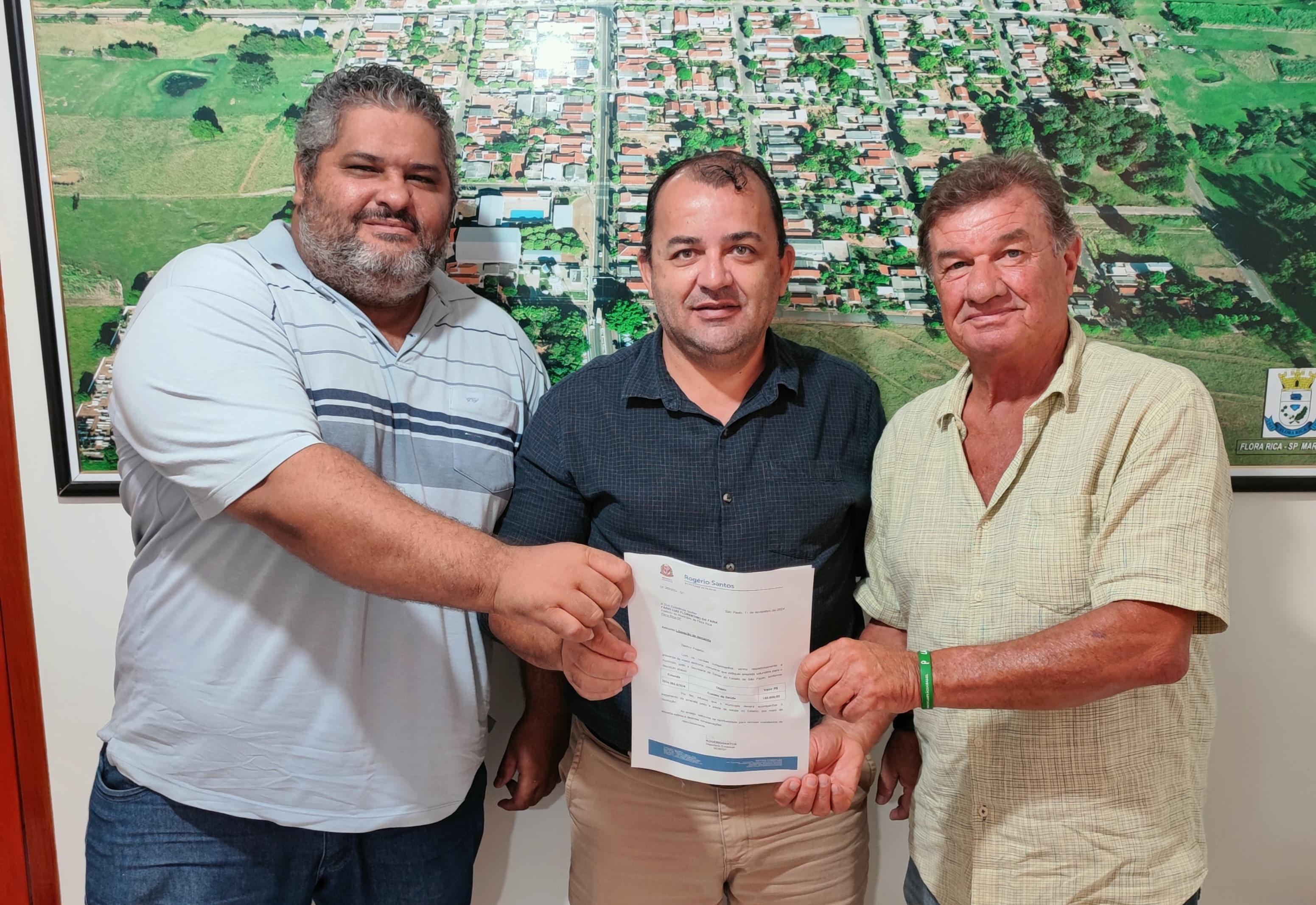Prefeito anuncia liberação de R$ 150 mil para a saúde em encontro com assessor do deputado Rogério Santos