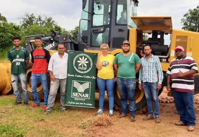 Acabou no último sábado o Curso de Operação e Manutenção de Pá Carregadeira em Flora Rica. 