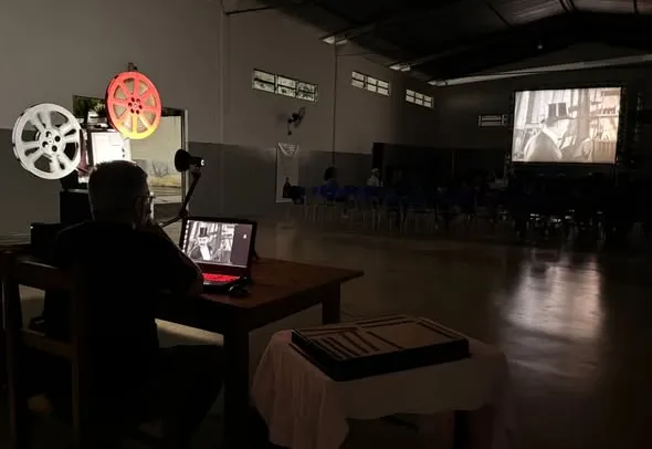 Flora Rica recebe sessão de cinema gratuita para a população