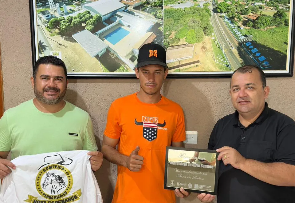 Jovens talentos do rodeio de Flora Rica são homenageados