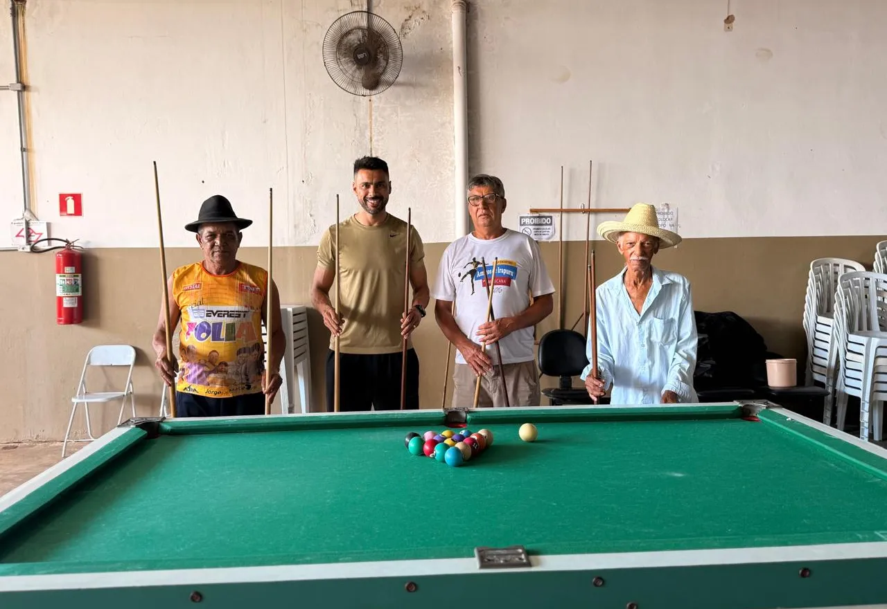   Novos equipamentos de bilhar para a comunidade