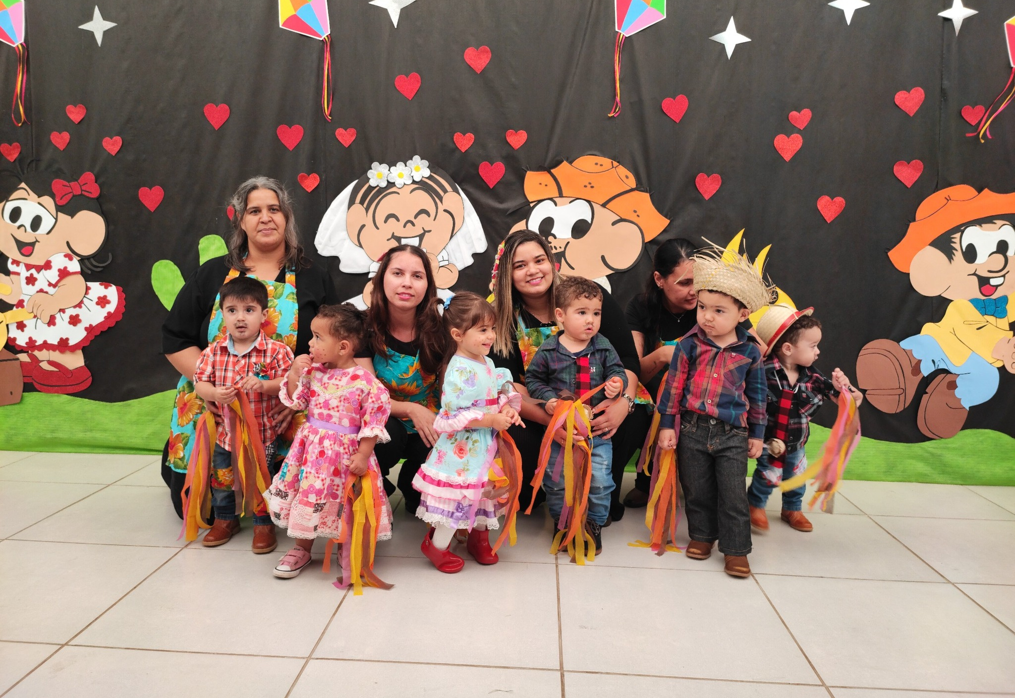 Escolas Municipais celebram a tradição junina com apresentações e comidas típicas