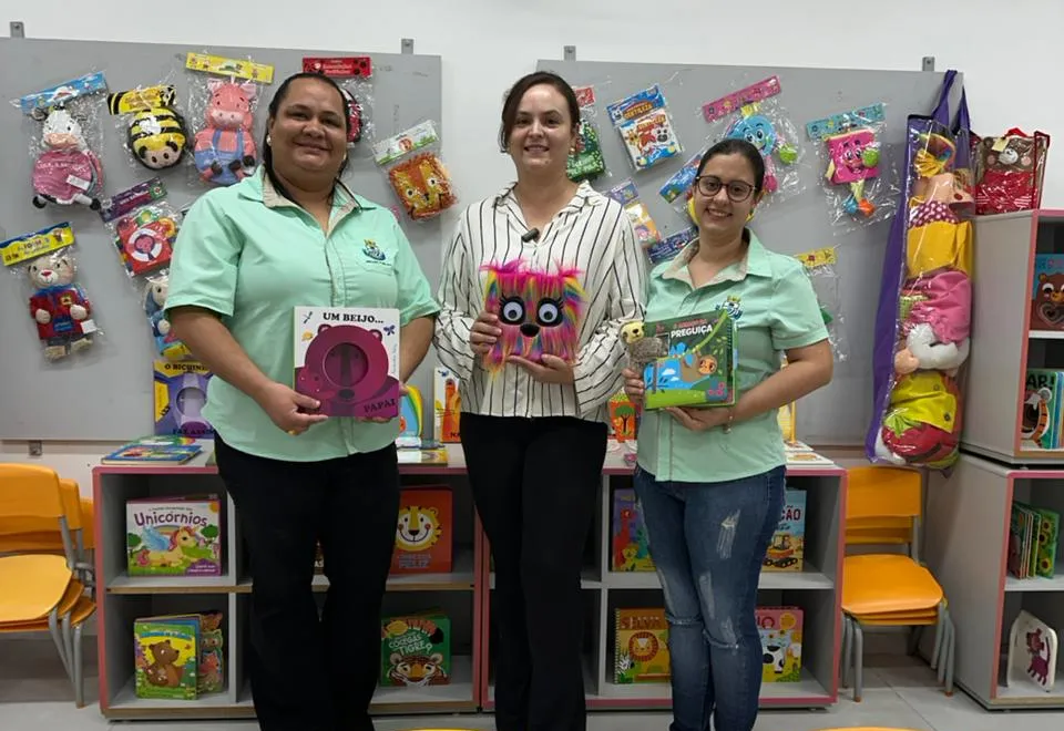 Educação Municipal adquire novo acervo literário para a EMEI Proª Olga A. L. Emboava