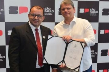 Prefeito Fábio assina convênio no valor de 450 mil para construção de Praça no Bosque Municipal