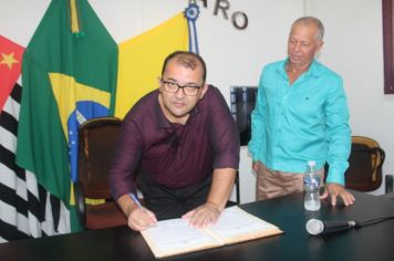 Prefeito, Vice-Prefeito e Vereadores eleitos tomam posse em solenidade na Câmara Municipal