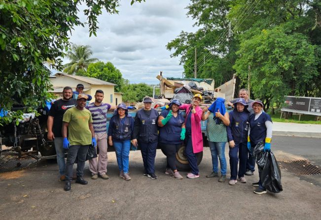 Saúde Municipal realiza arrastão de limpeza para combater criadouros do mosquito da dengue