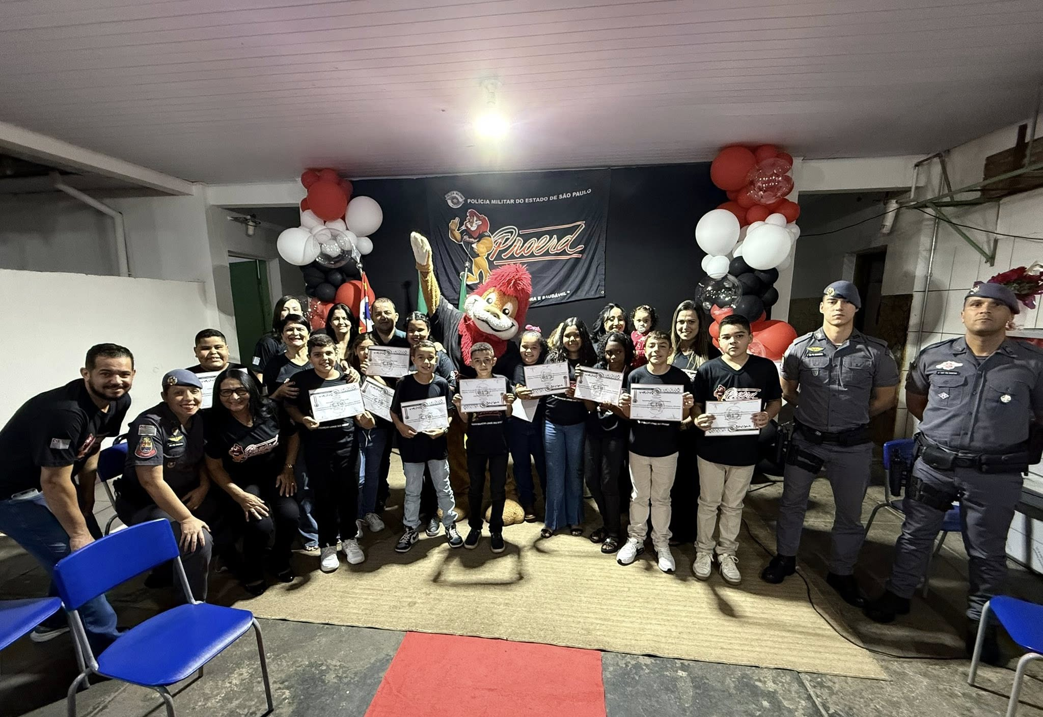 Formatura do PROERD destaca prevenção às drogas entre alunos do 5º ano