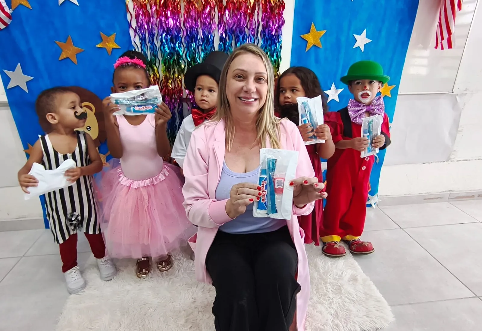   Saúde Municipal promove educação bucal com entrega de kits e escovação supervisionada na escola infantil